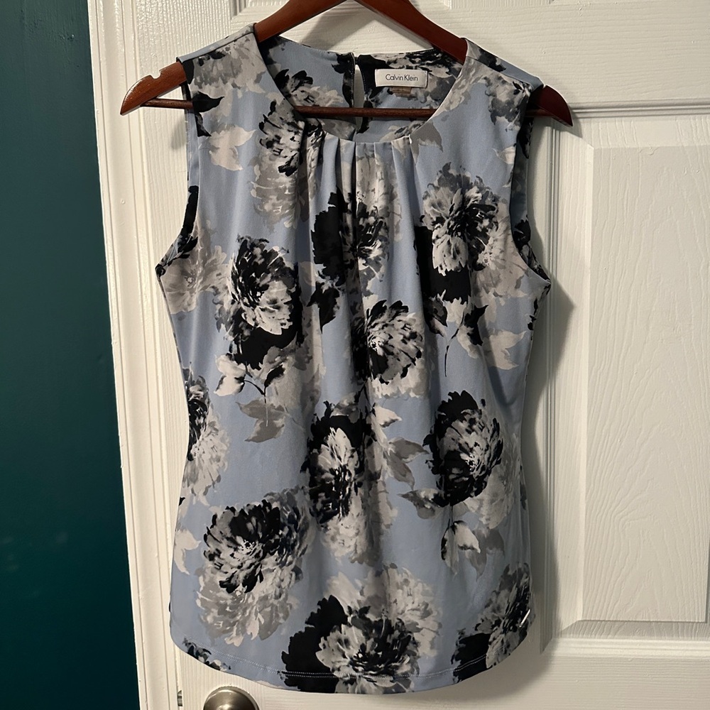 Calvin Klein Patterned Top, Size M